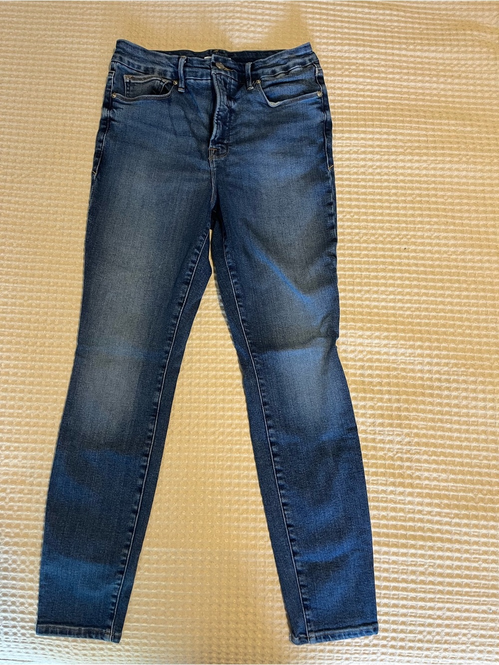Good American Skinny Jeans in Dark Blue Wash